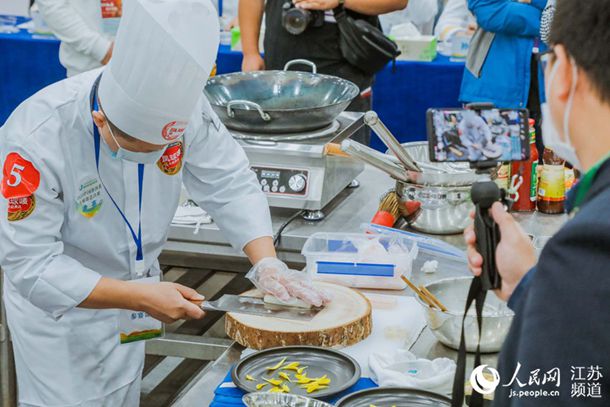 ����������(������)���������ط��ʵ����ѧ¡���Ƴ�����˰�������������)