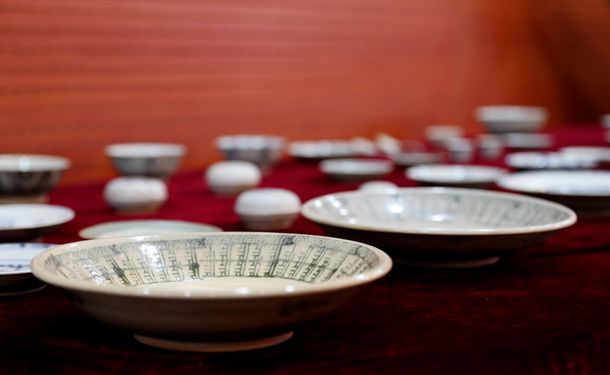 《药屋少女的呢喃》:槽点满满又别具风味的“中华幻想风” 《药屋少女的呢喃》:槽点满满又别具风味的“中华幻想风”